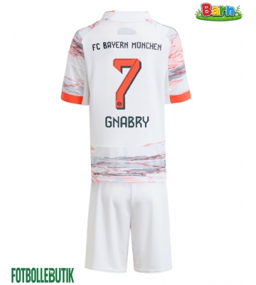 Bayern Munich Serge Gnabry #7 Bortaställ Barn 2025-26 Kortärmad (+ Korta byxor)